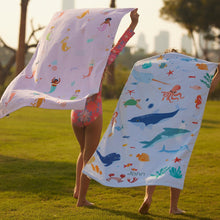 Load image into Gallery viewer, Party Favour: Seaworld Towel
